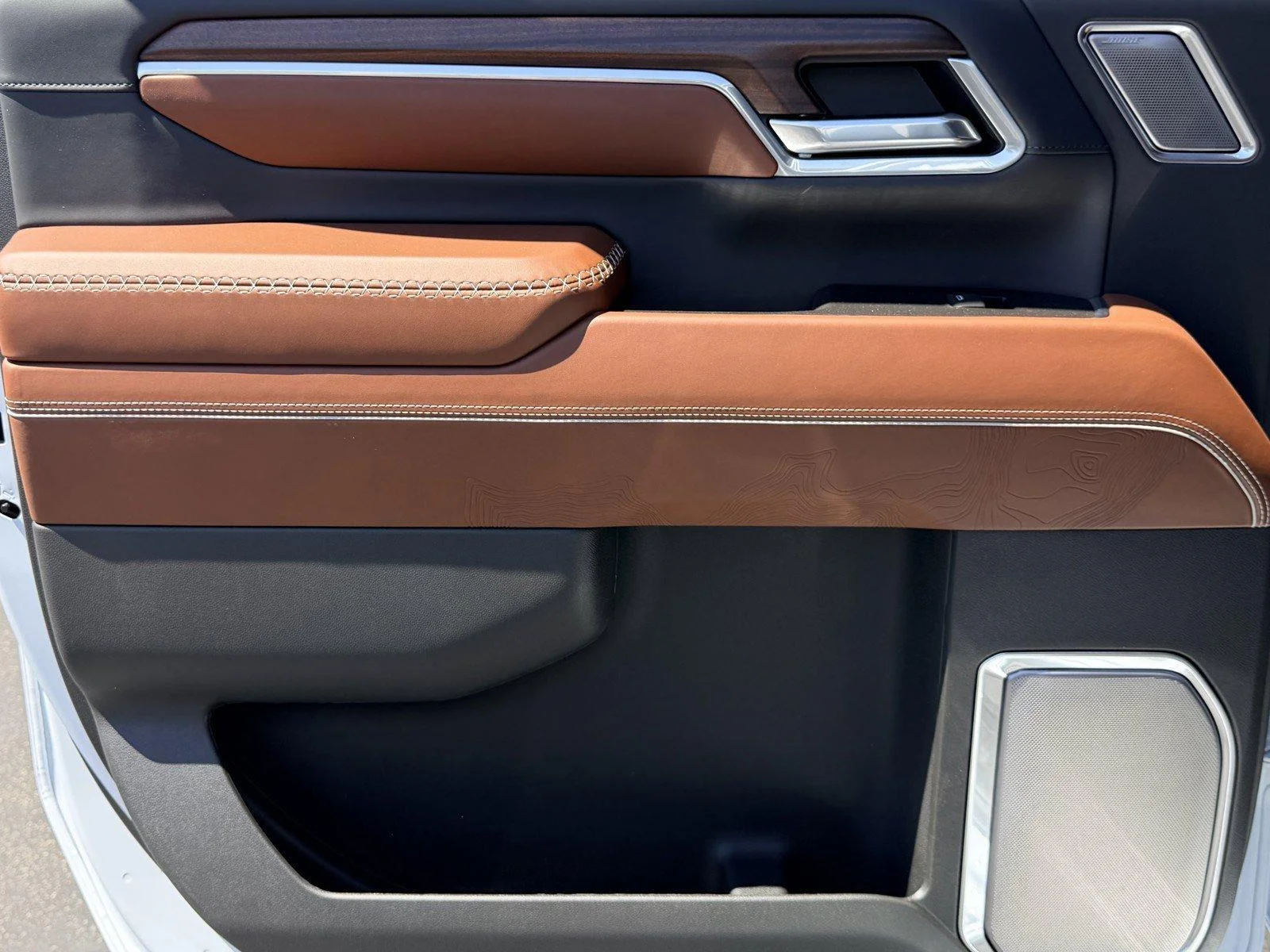 New 2026 Glacier White Tricoat GMC Denali Ultimate image 16