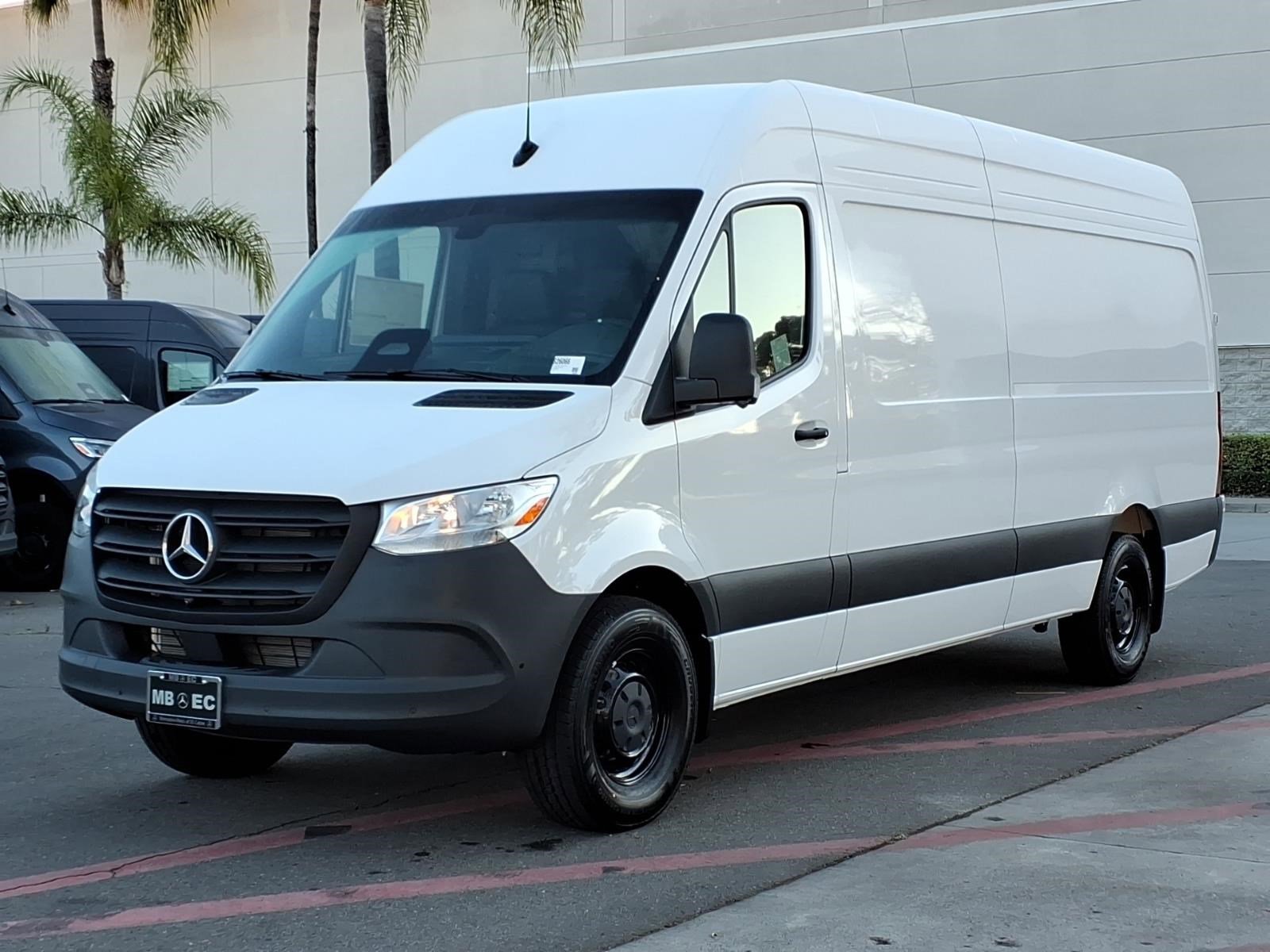 2026 Mercedes-Benz Sprinter 2500 170 WB HO High Roof's photo