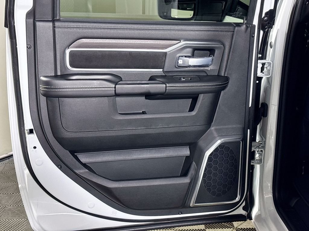 New 2026 Bright White Clear-Coat Exterior Paint RAM Laramie image 19