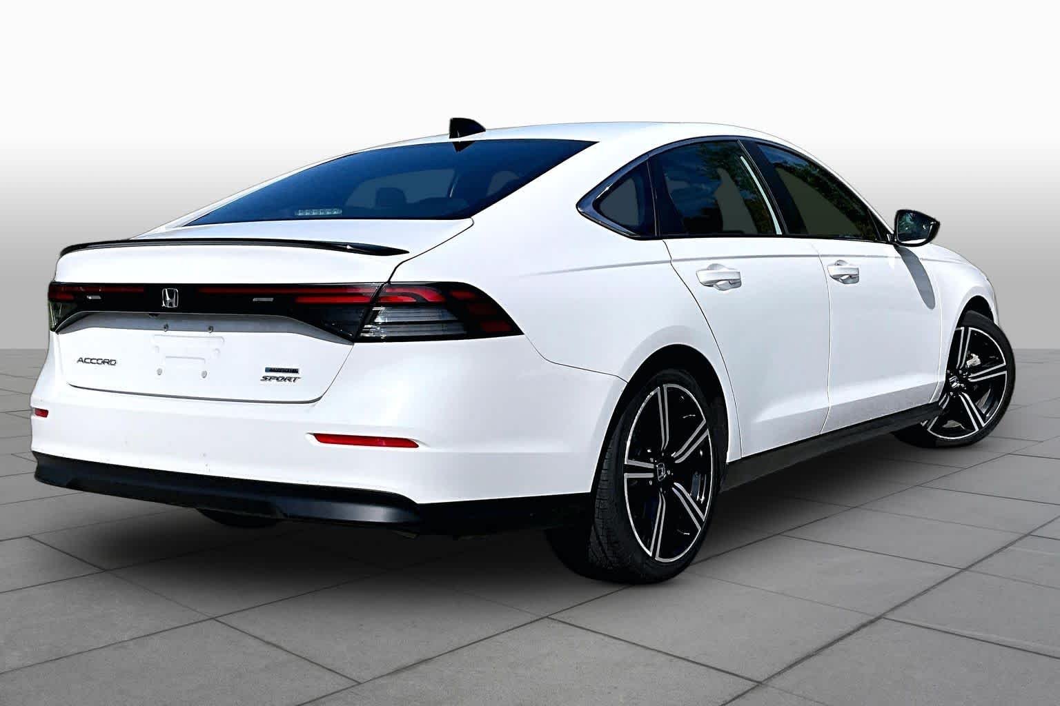 Used 2024 Platinum White Pearl Honda Sport image 13
