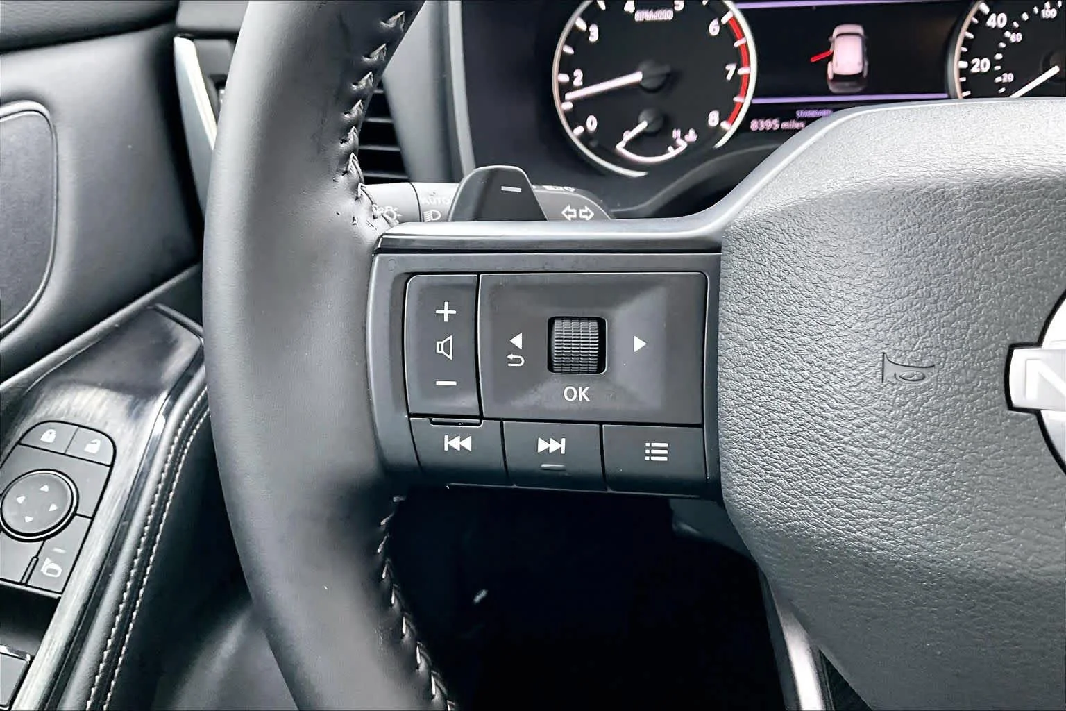 Used 2026 Super Black Nissan SV image 22