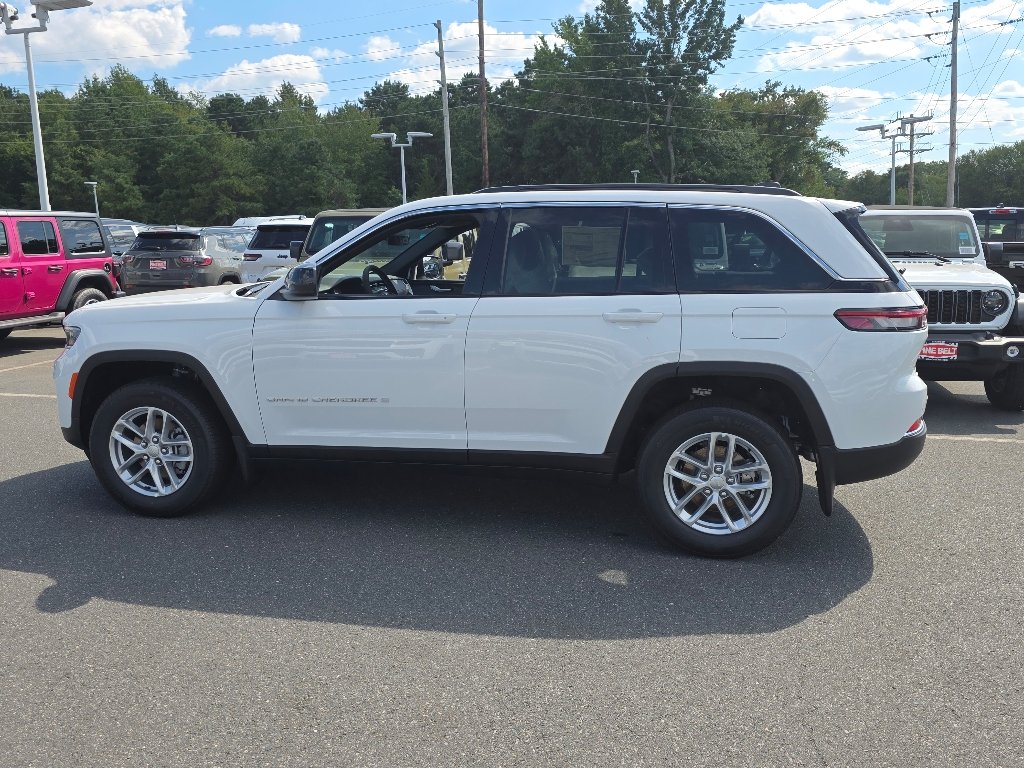 New 2026 White Jeep Laredo X image 9