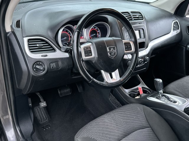 Used 2019 Gray Dodge SE image 7