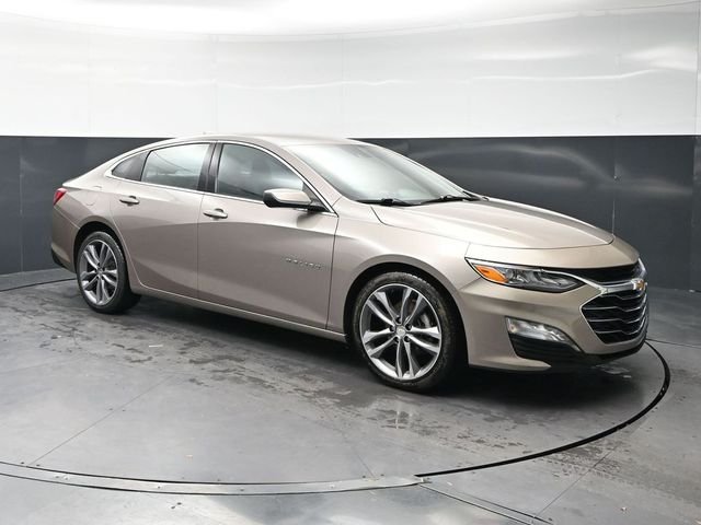 Used 2024 Mineral Gray Metallic Chevrolet LT image 3
