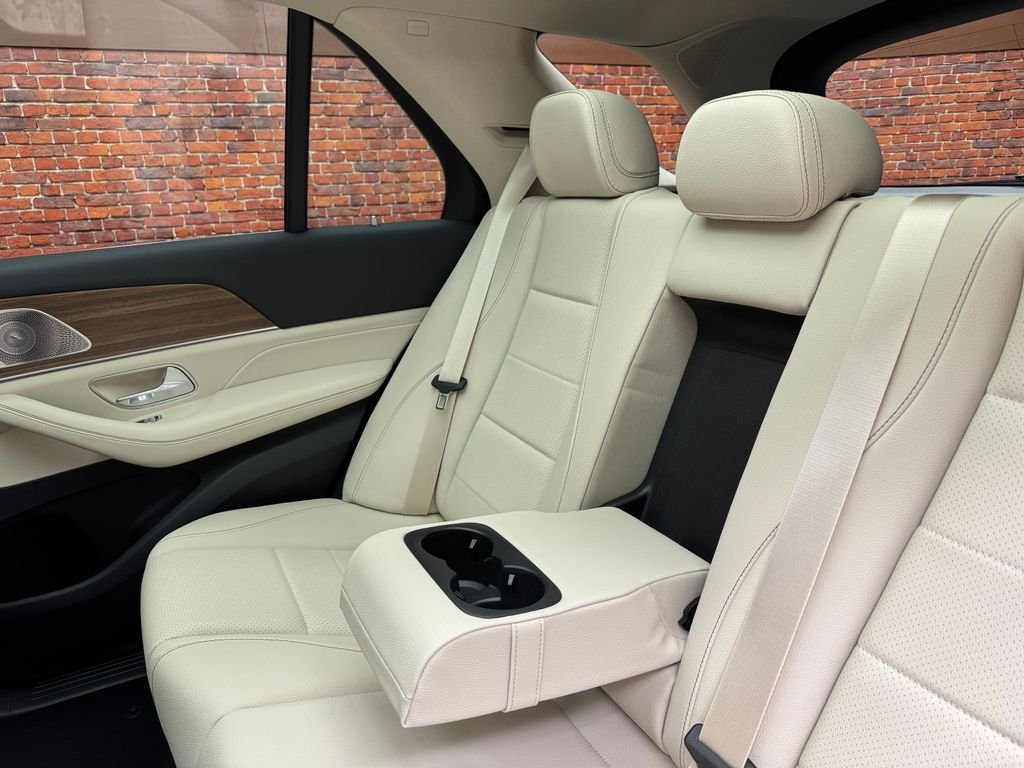 New 2026 Black Mercedes-Benz GLE 450 image 12