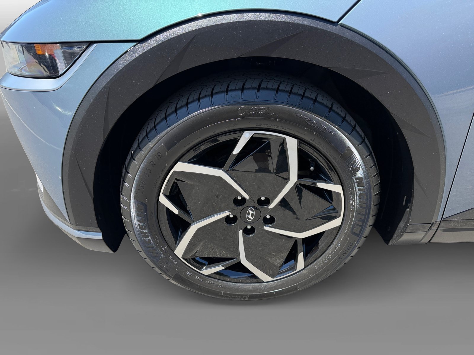 Certified Used 2024 Teal Hyundai SEL image 9