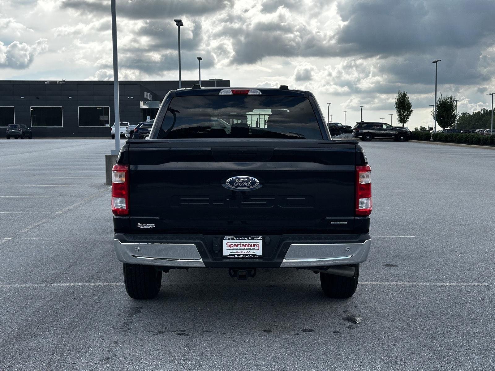 Used 2022 Antimatter Blue Metallic Ford XL image 10
