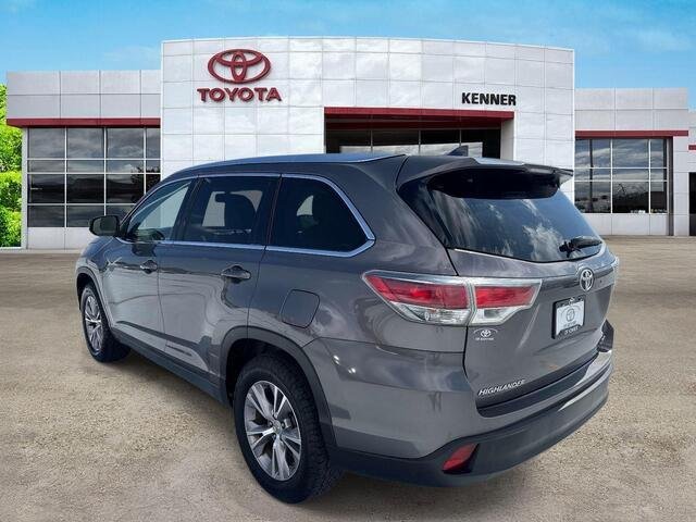 Used 2015 Predawn Gray Mica Toyota XLE image 4