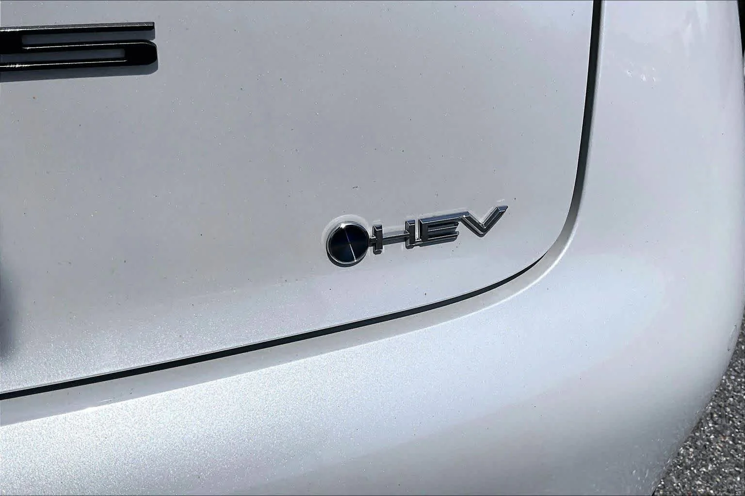 Used 2024 Wind Chill Pearl Toyota LE image 10