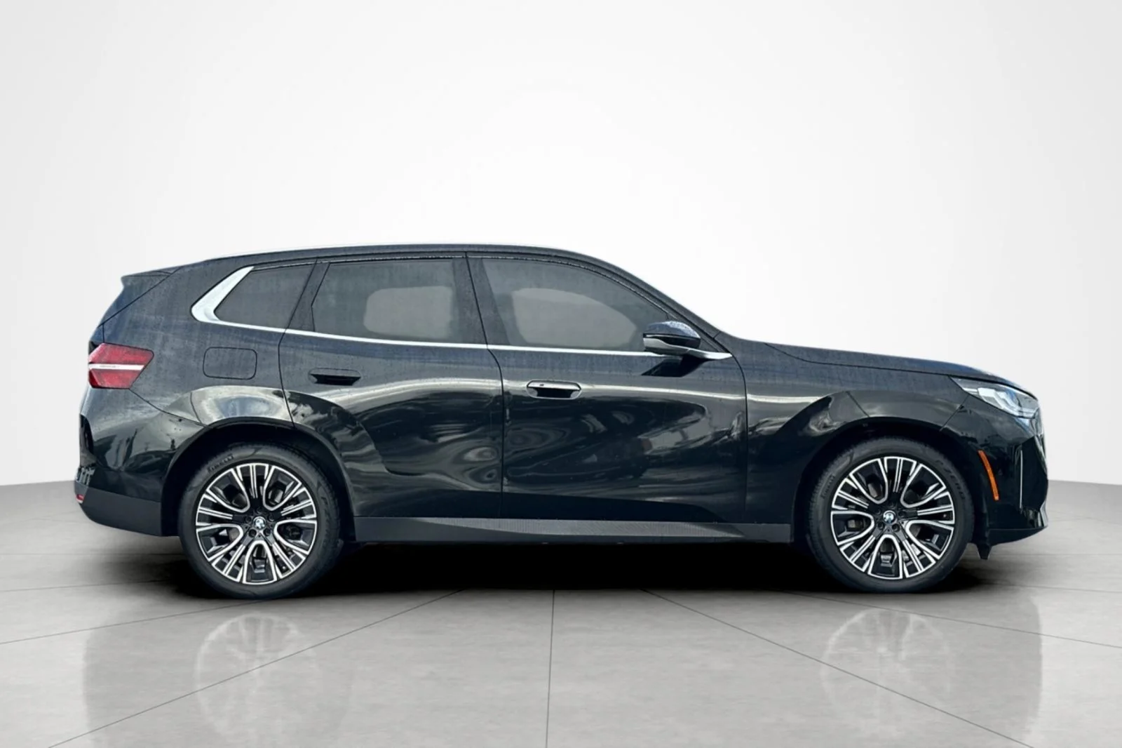 Used 2025 Black Sapphire Metallic BMW 30 xDrive image 6