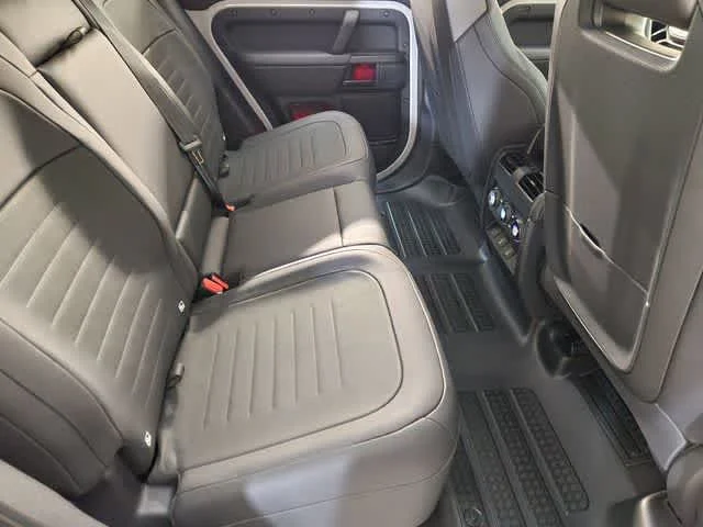 New 2026 Borasco Grey Metallic Land Rover OCTA image 55
