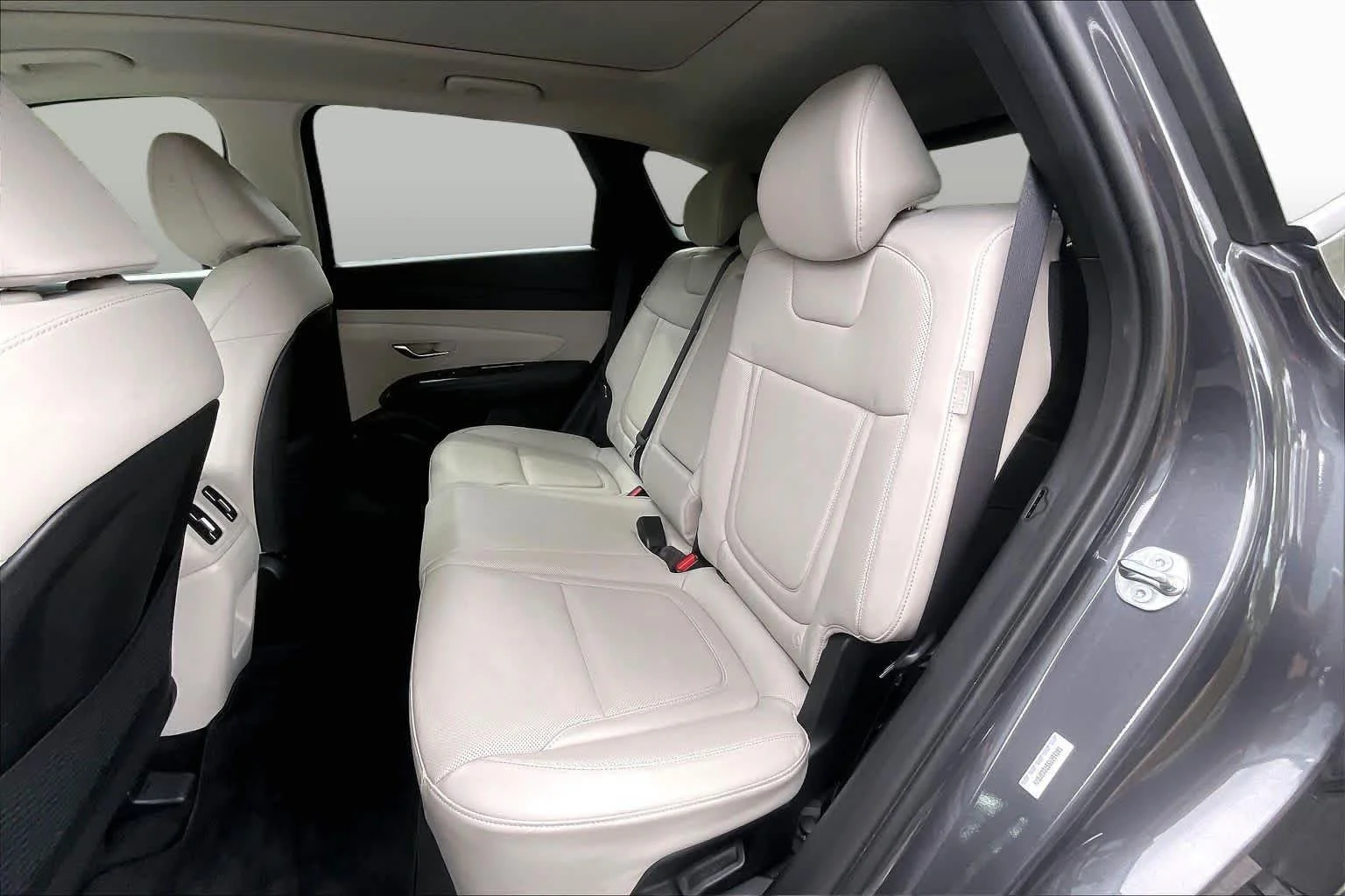 Used 2025 Titan Gray Hyundai Limited image 52