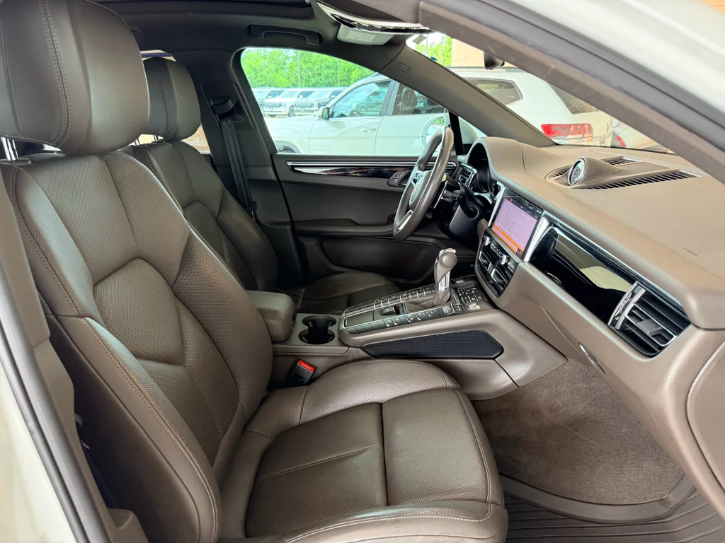 Used 2019 White Porsche S image 14