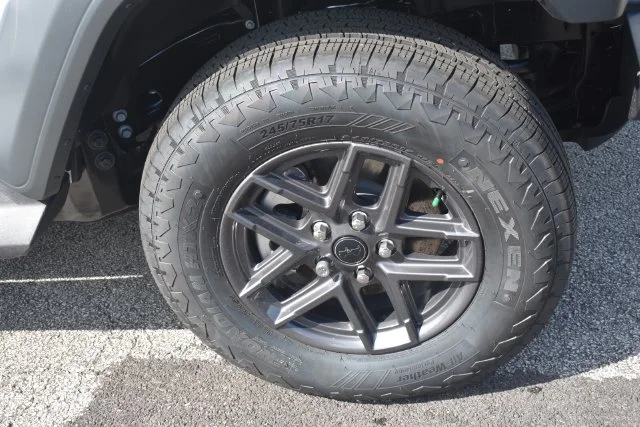 New 2027 Bright White Clear-Coat Paint Jeep Sport S image 11