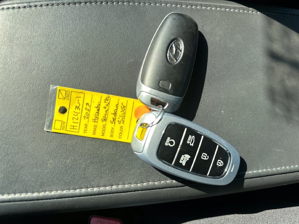 Used 2023 Silver Hyundai SEL image 22