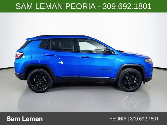 New 2026 Hydro Blue Pearlcoat Jeep Latitude image 8