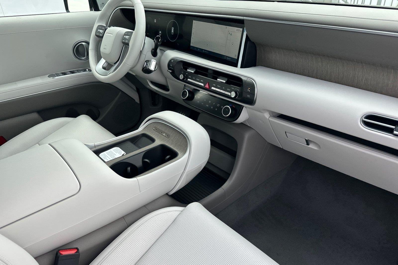 New 2027 Shimmering Silver Hyundai Blue SEL 7P image 17