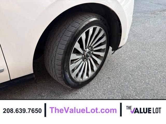 Used 2018 White Lincoln Reserve image 11