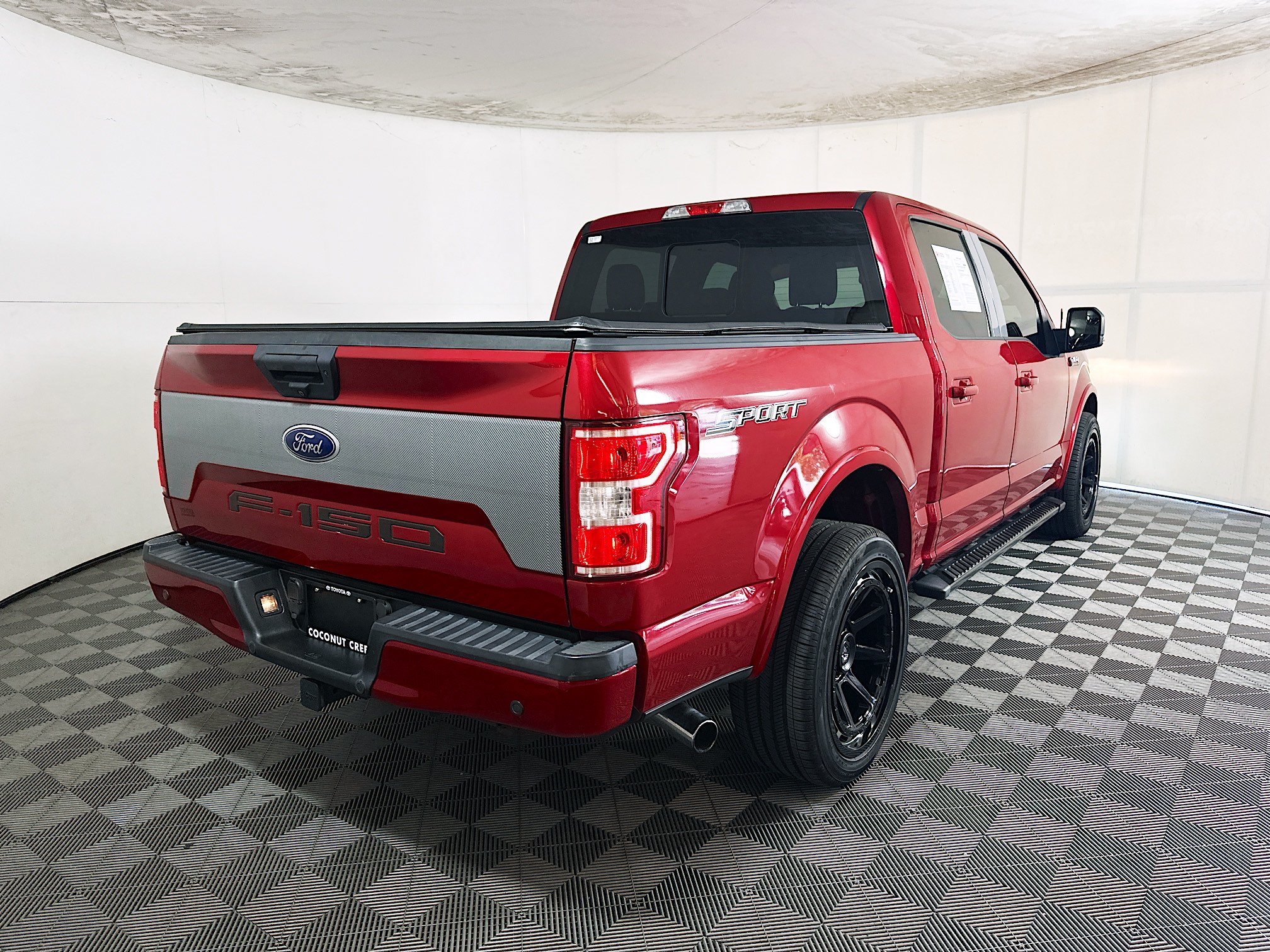 Used 2020 Red Metallic Ford XLT image 3