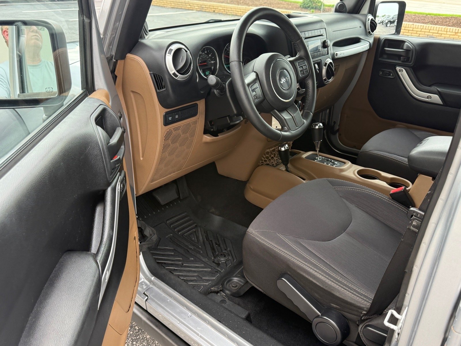 Used 2014 Billet Silver Metallic Clear Coat Jeep Rubicon image 9