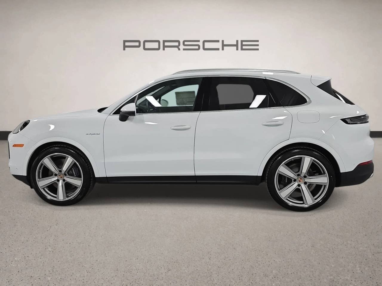 New 2026 Carrara White Metallic Porsche E-Hybrid image 2