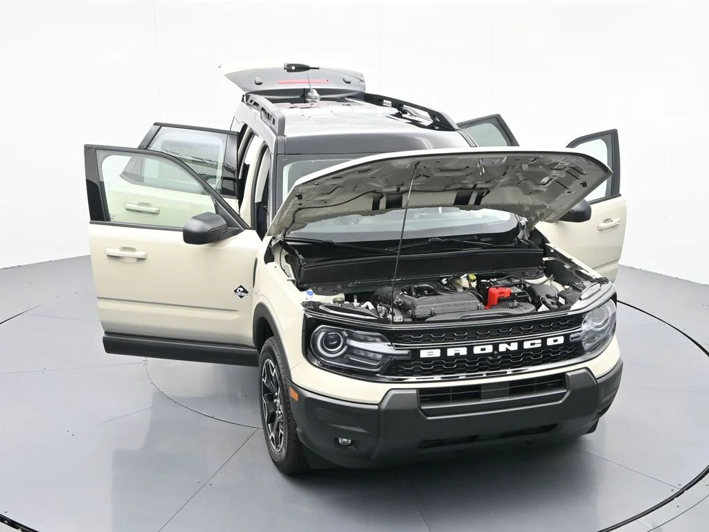 New 2025 Desert Sand Ford Outer Banks® image 33