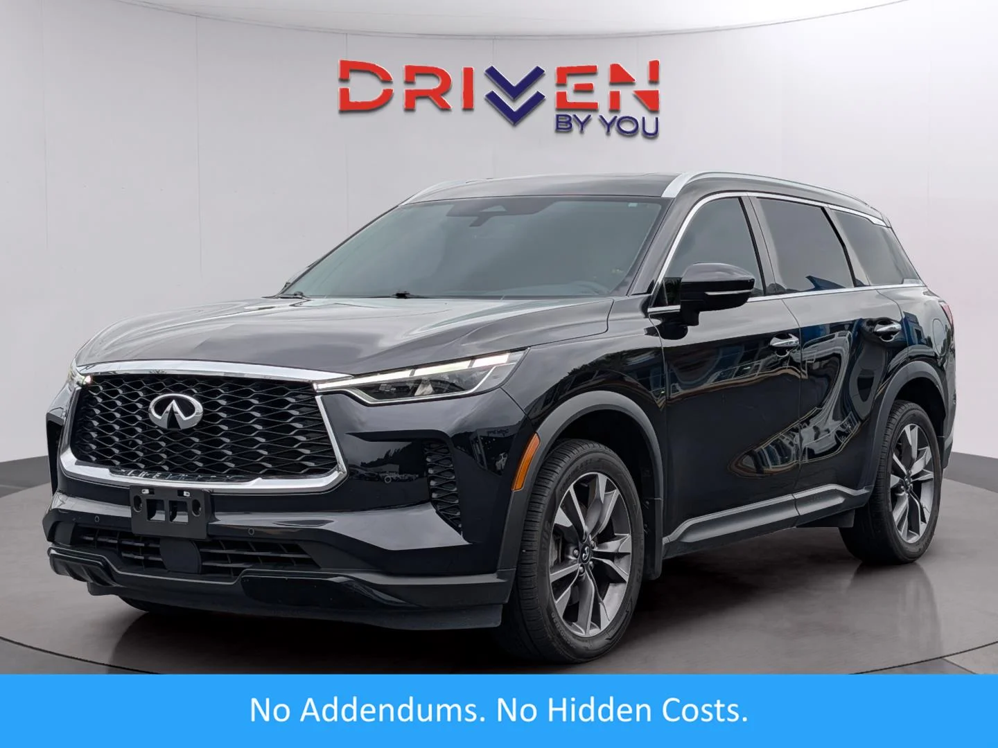 Used 2023 Mineral Black INFINITI LUXE image 1