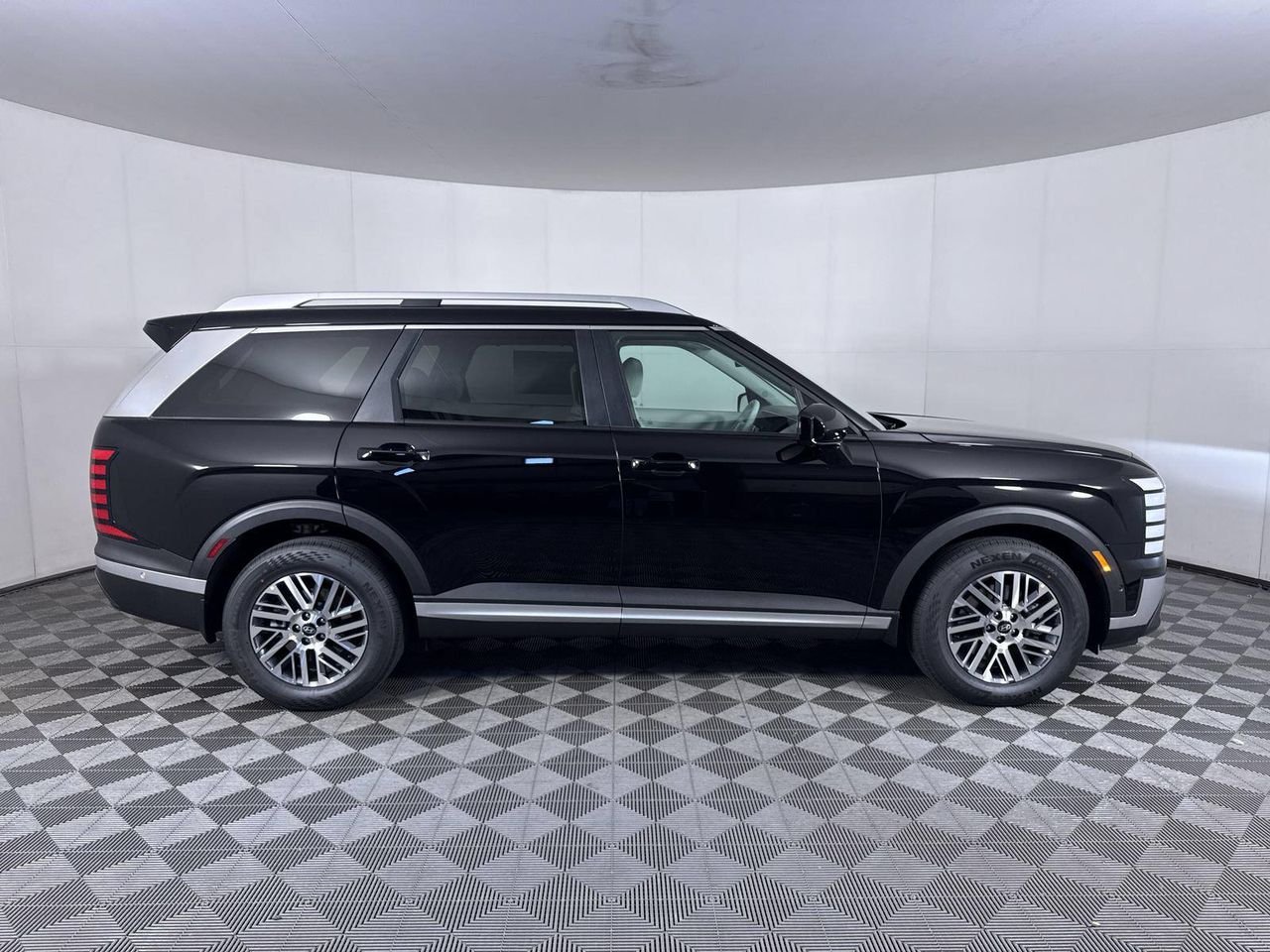 New 2026 Abyss Black Pearl Hyundai SEL Premium AWD image 4