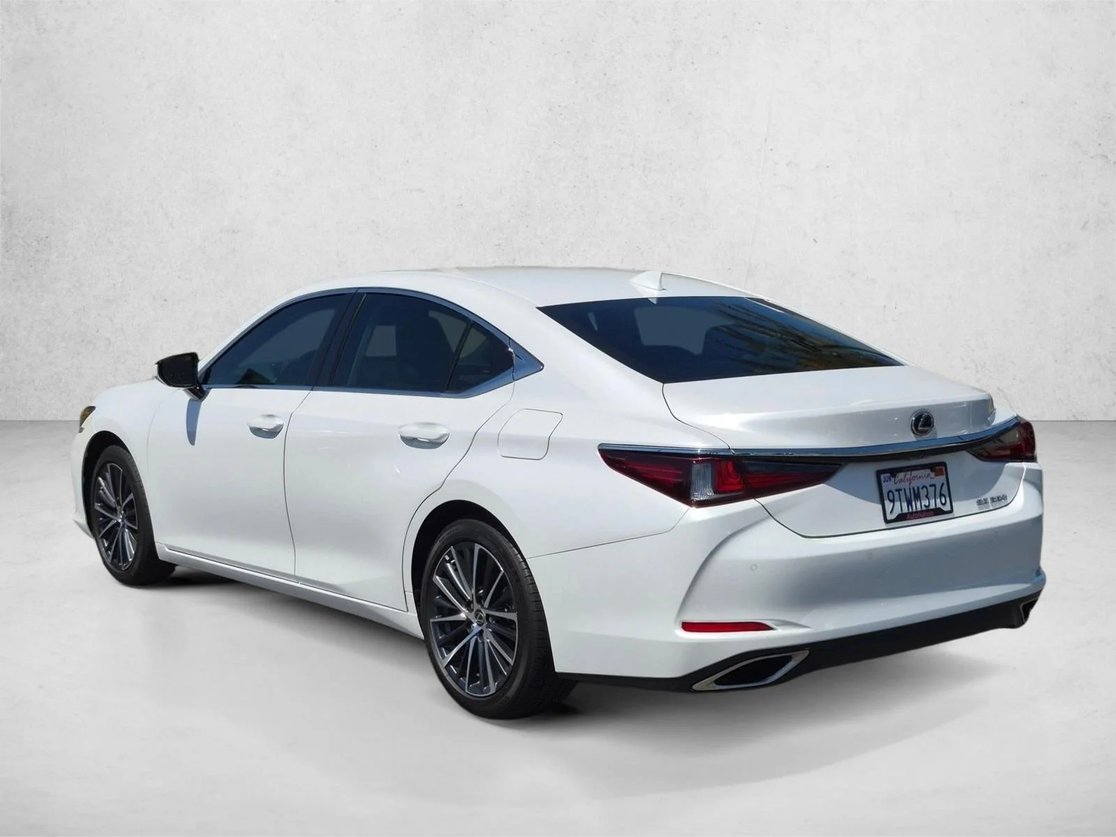 Certified Used 2025 Eminent White Pearl Lexus  image 7