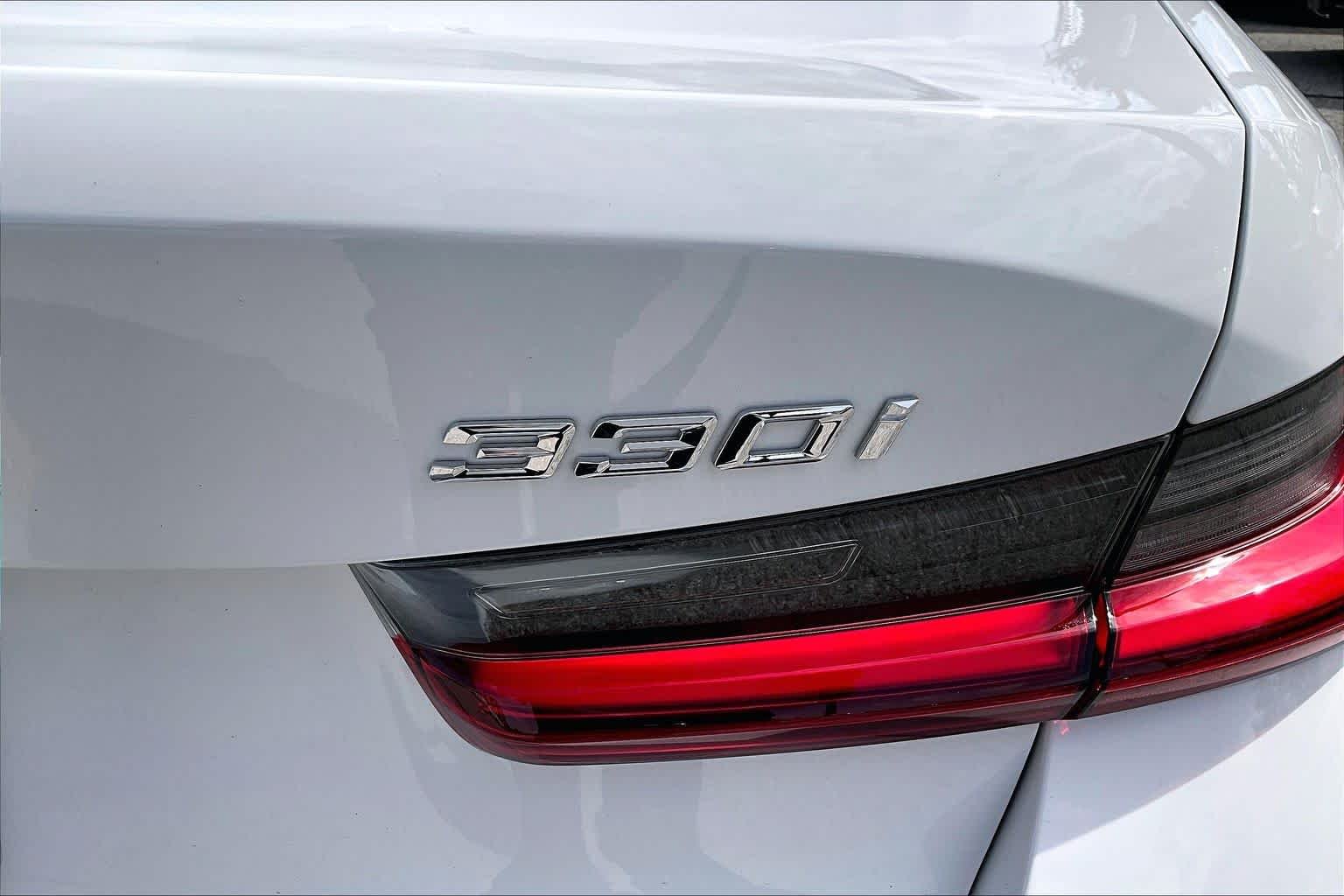 Used 2026 Alpine White BMW 330i NA image 9