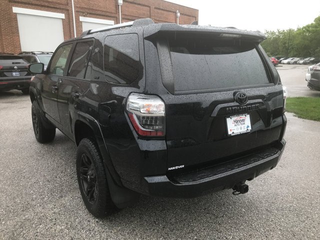 Used 2021 Midnight Black Metallic Toyota SR5 image 5
