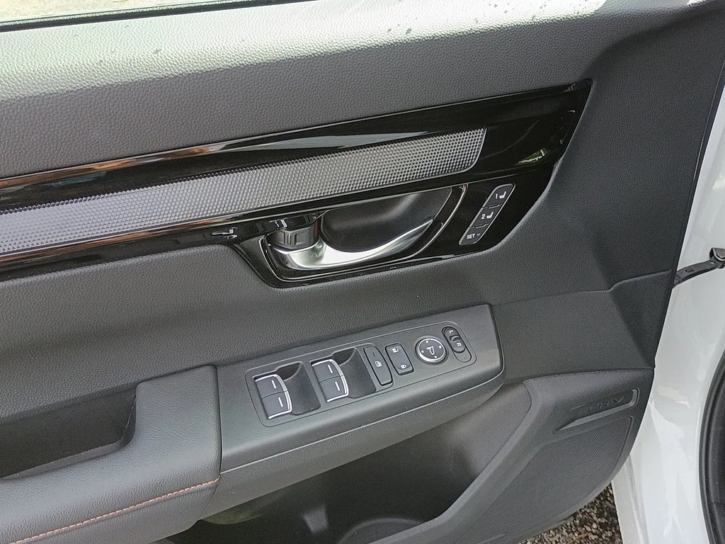 Certified Used 2024 WHITE Honda Sport Touring image 17