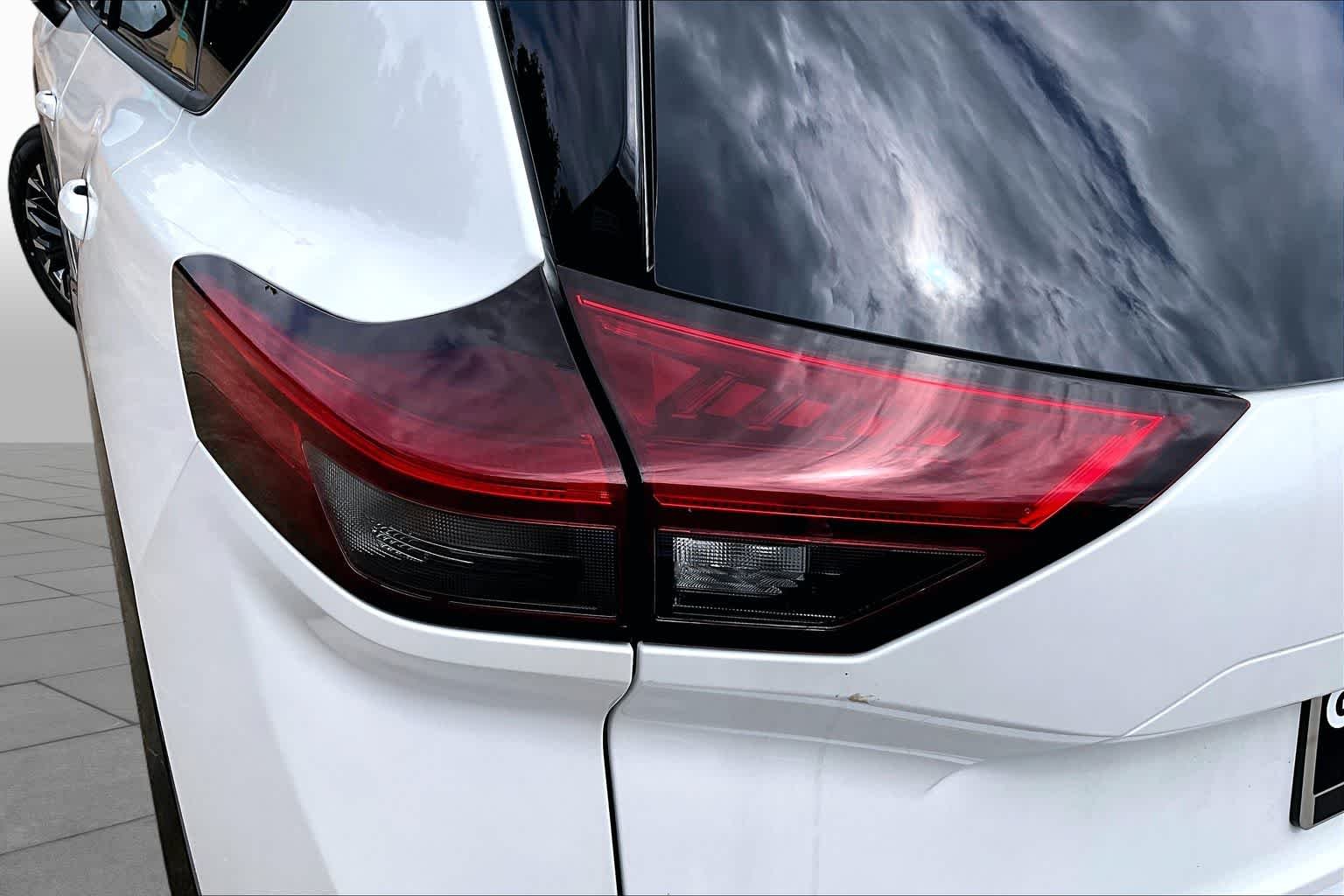 New 2026 Everest White Pearl TriCoat / Super Black Two-tone Nissan Platinum image 12
