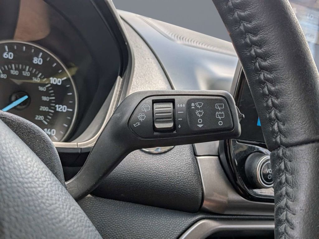 Used 2019 Black Ford SE image 28