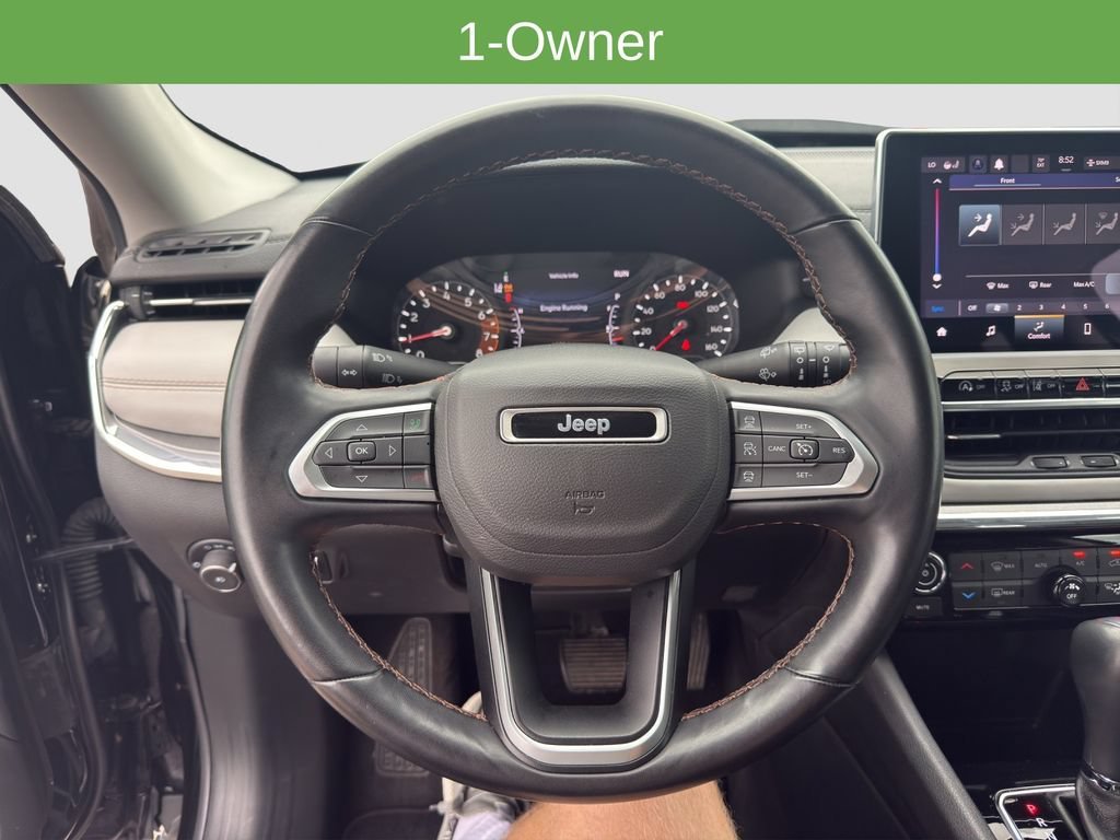 Used 2022 Black Jeep Limited 4x4 image 10