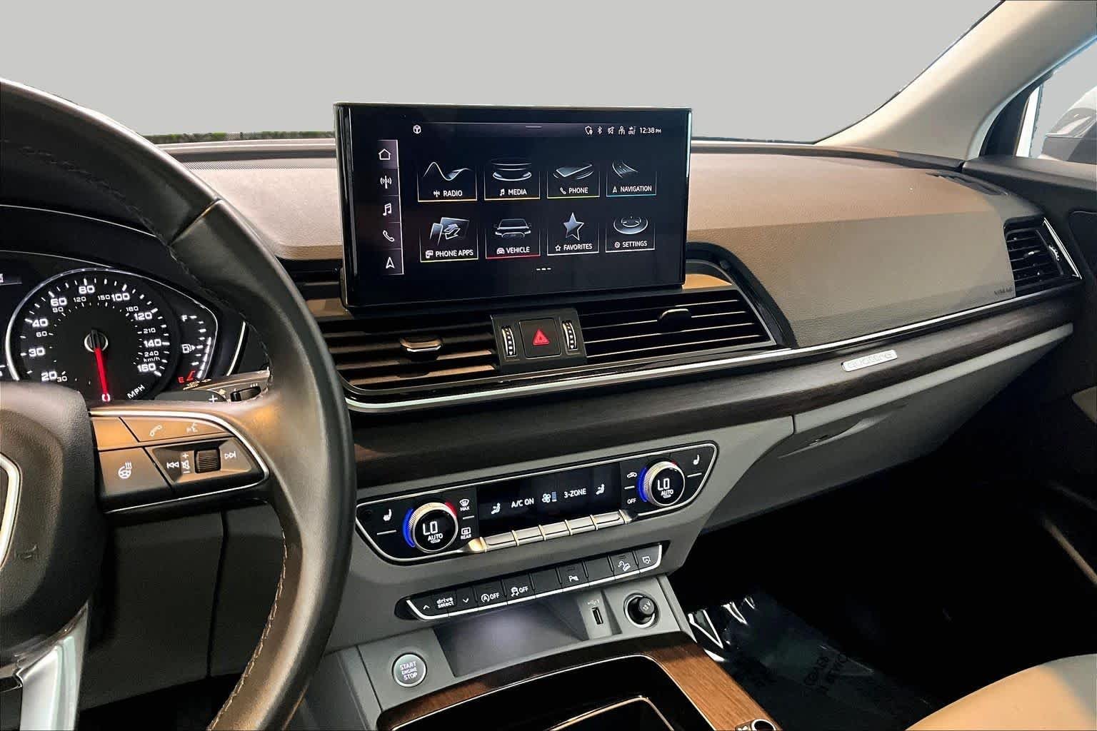 Used 2023 Daytona Gray Pearl Effect Audi S line Premium image 7
