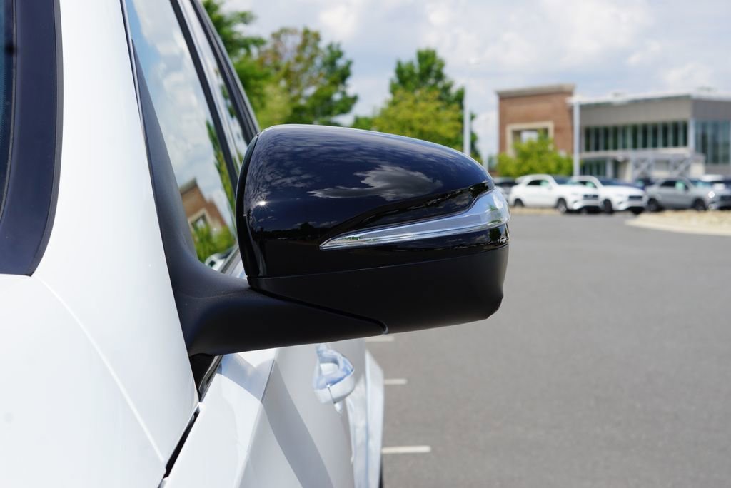 New 2026 MANUFAKTUR Moonlight White Metallic Mercedes-Benz GLS 63 AMG® image 67