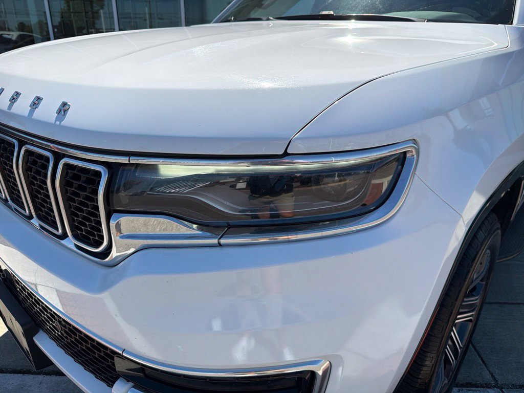 Used 2024 White Jeep Series II image 12