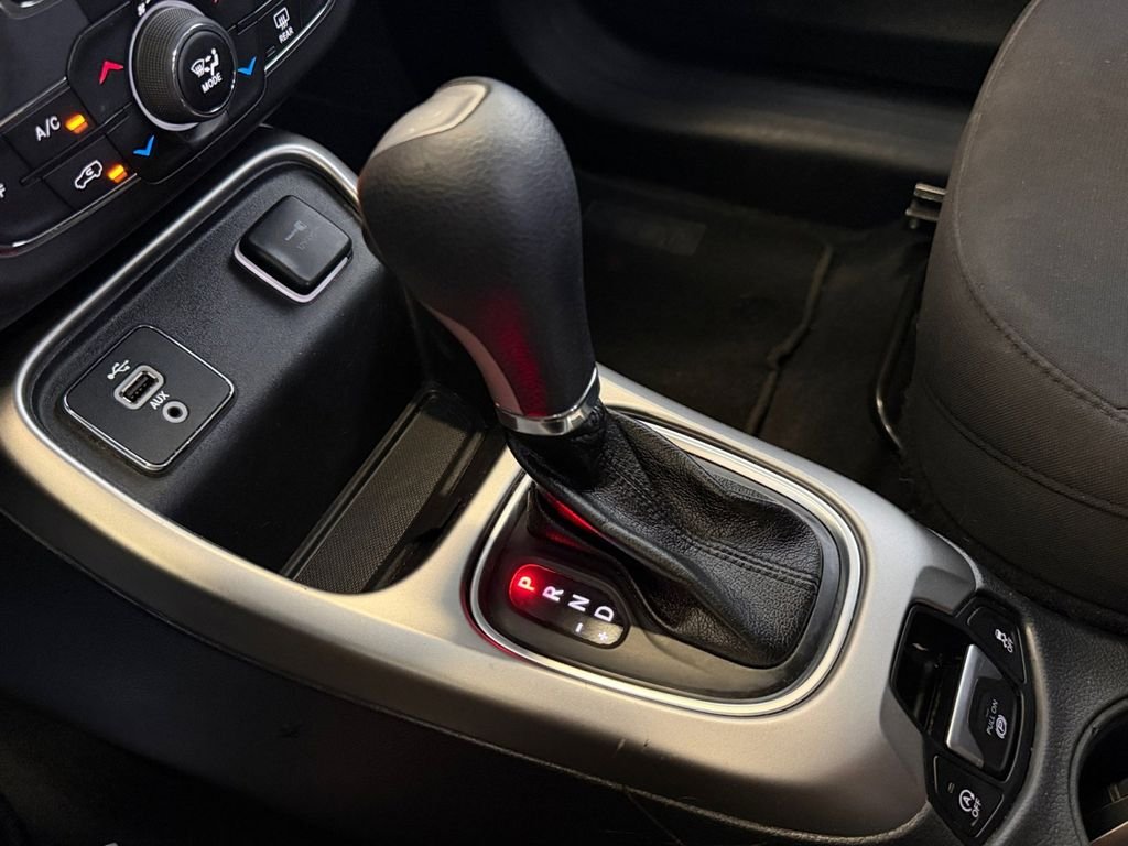 Used 2018 White Jeep Sport image 28