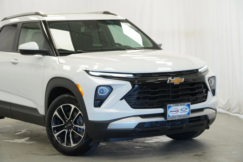 New 2026 White Chevrolet LT image 8