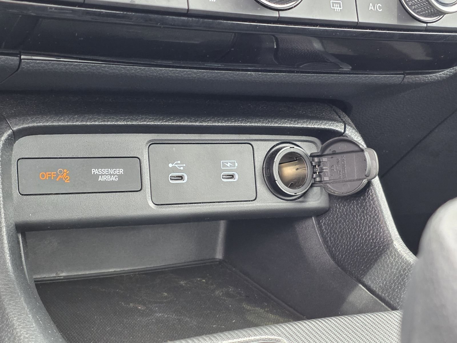 Used 2025 Silver Honda LX image 19
