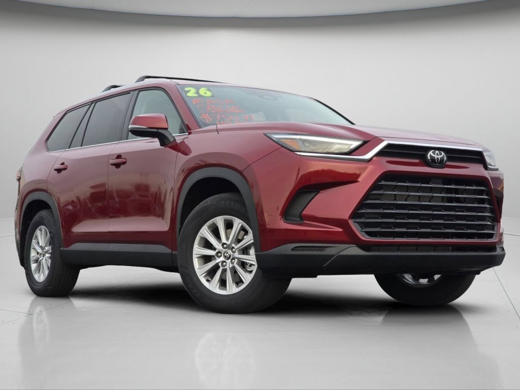 Used 2026 Pearl Toyota XLE image 2