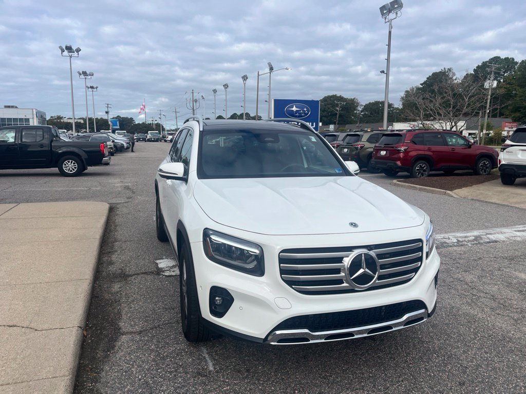 Used 2026 White Mercedes-Benz GLB 250 image 2