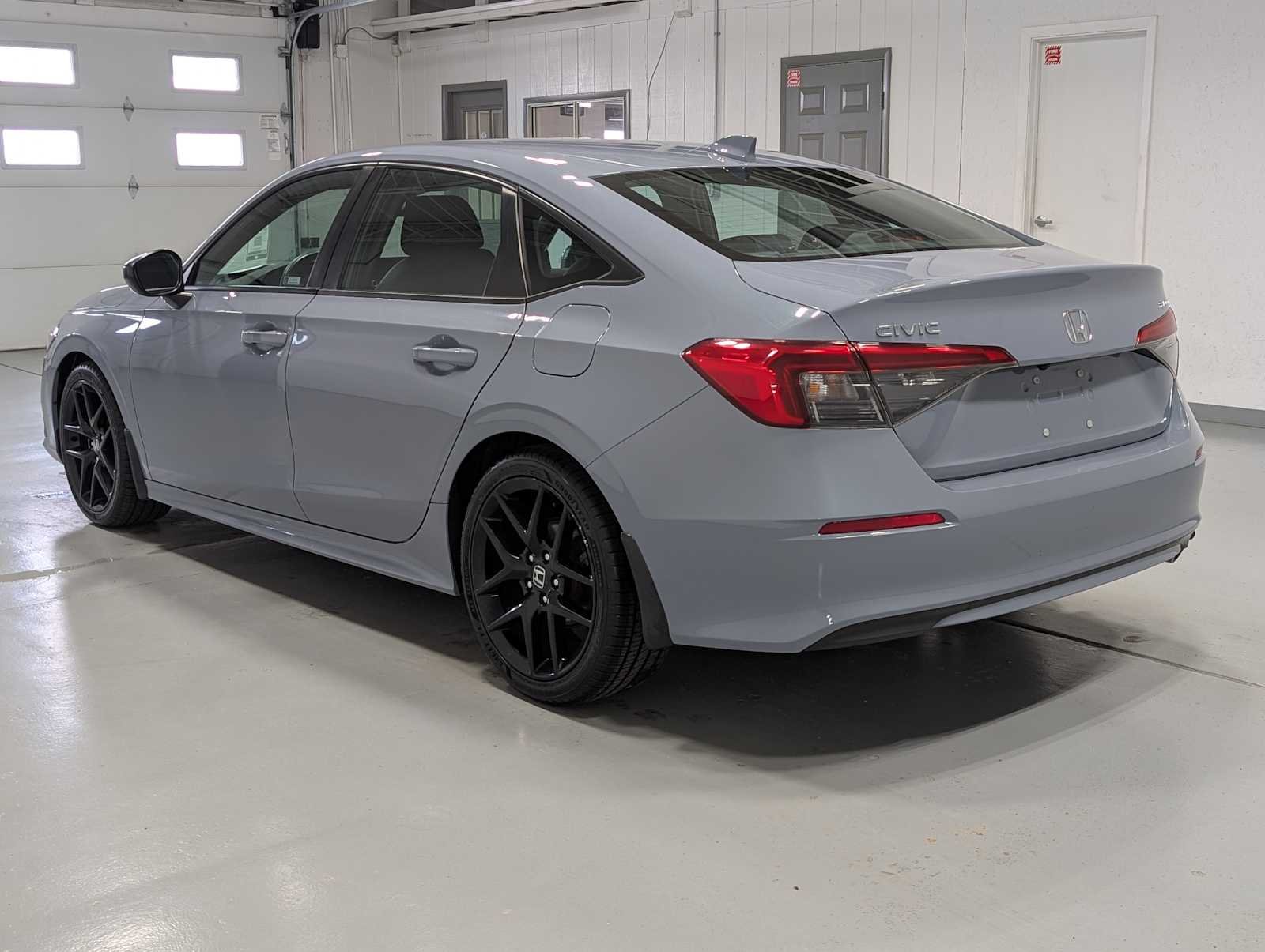 Used 2022 Sonic Gray Pearl Honda Sport image 10