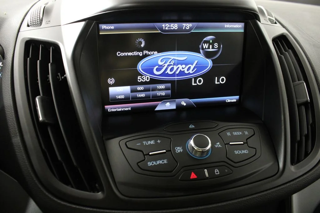 Used 2015 Gray Ford SE image 27