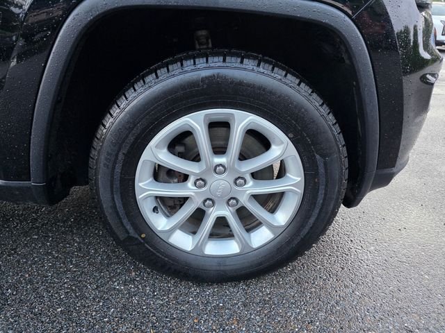 Used 2021 Diamond Black Jeep Laredo E image 12