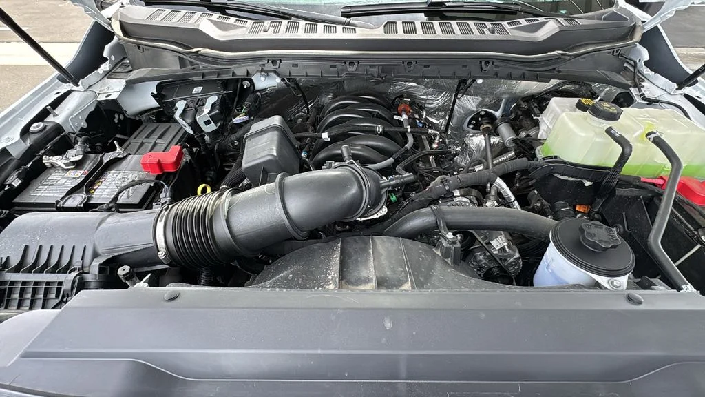 New 2024 Oxford White Ford F-450® XL image 16