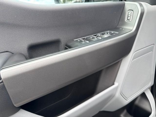New 2026 Carbonized Gray Metallic Ford XLT image 19
