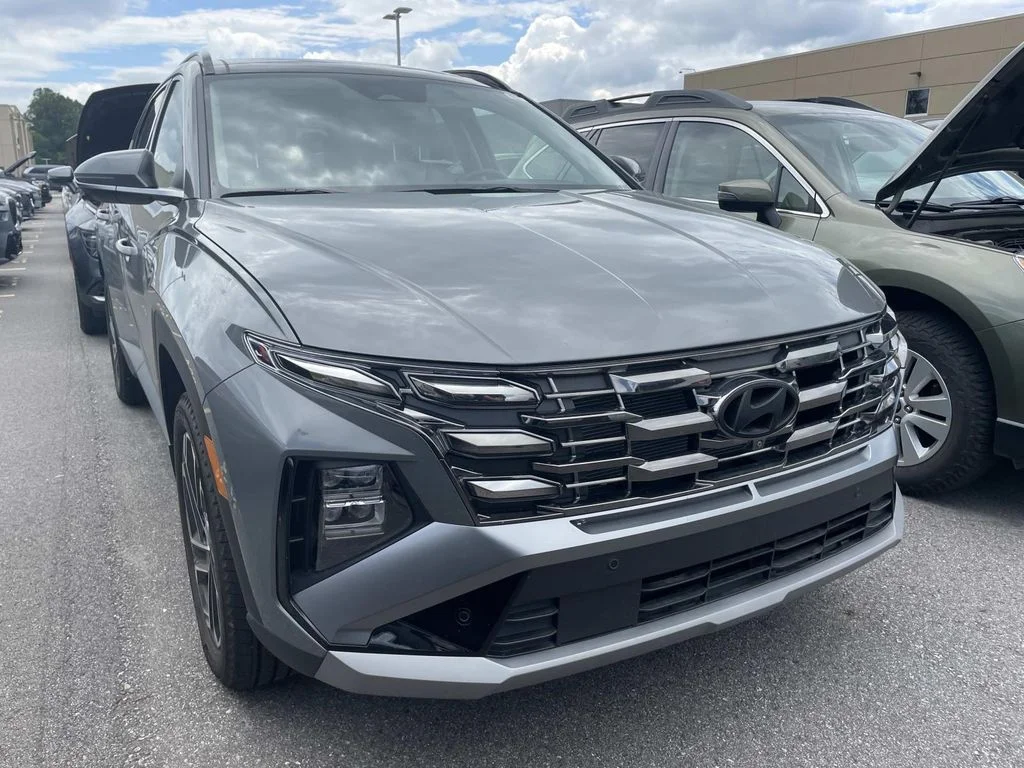 2025 Volvo XC90 B5 Core Bright 4WD's photo