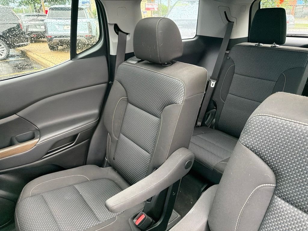 Used 2023 Black GMC SLE image 9